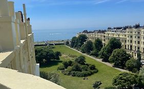 Sky View Double Bed Apartment In Brighton And Hove By Myholidaylet